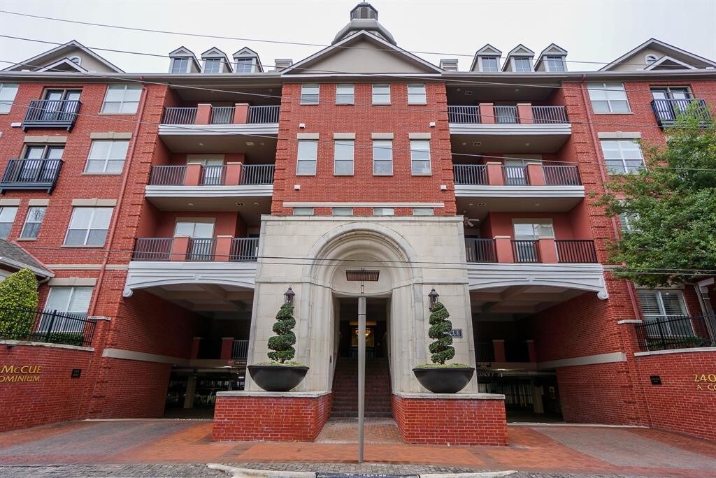 2400 McCue Rd Unit 148, Houston, TX 77056 Condo for Rent in Houston