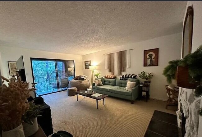 Foto del edificio - 1579 Lincoln Ave