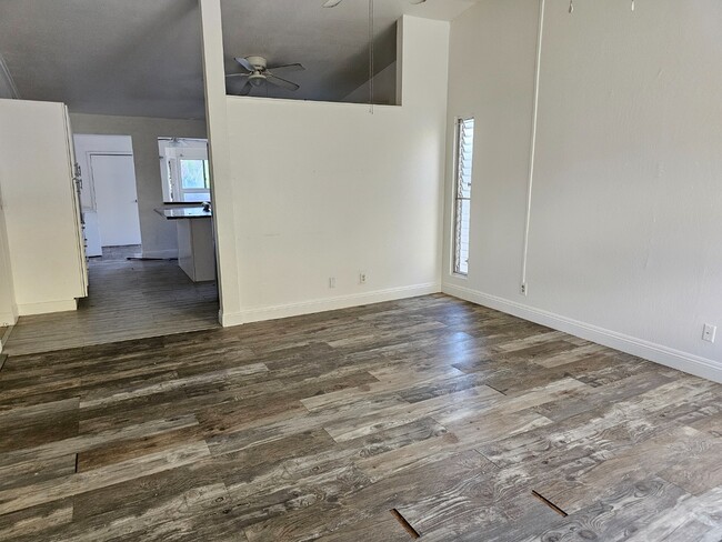 Building Photo - Spacious 8-Bedroom Family Home with Permit...