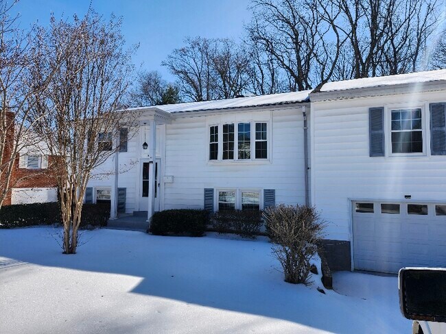 Foto del edificio - 3627 Forestdale Ave