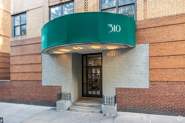 Entrance - 310-322 E 75th St