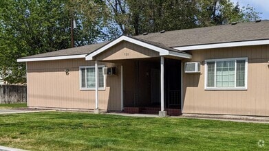 Building Photo - 920 W Entiat Ave