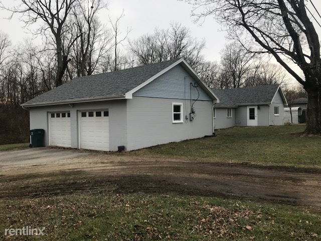 Building Photo - 3 br, 2 bath House - 821 Locust Dr