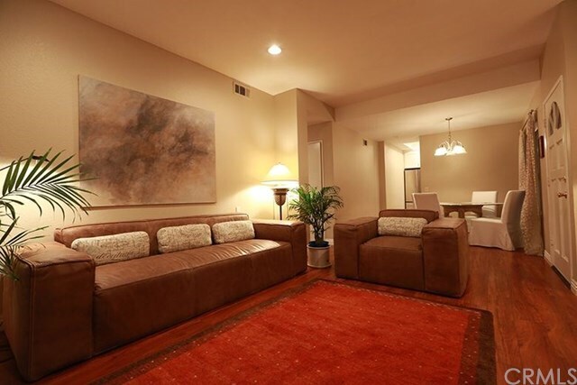 Foto del edificio - 119 Goldenrod