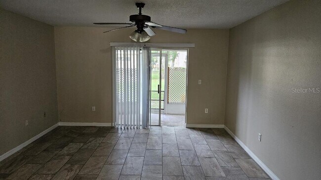 Building Photo - 1633 Windsor Oak Ct