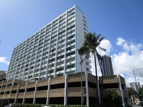 Building Photo - 1560 Kanunu St