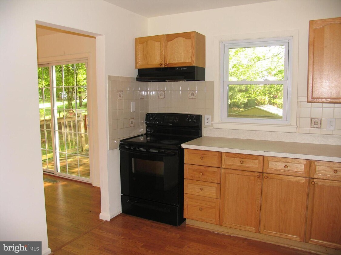 13911 Mapledale Ave, Woodbridge, VA 22193 House Rental in Woodbridge