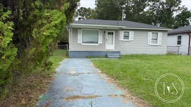 Building Photo - 1514 Heron St