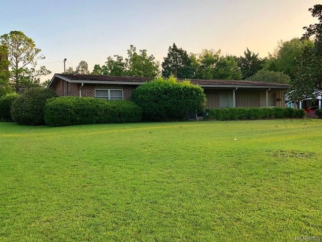 Building Photo - 3025 Guymar Rd