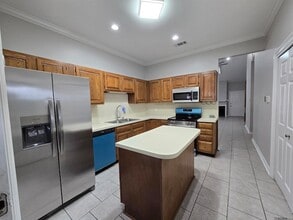 Building Photo - 225 Ocean Dr