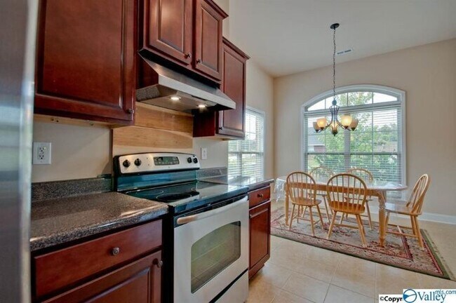 Building Photo - 120 Forest Glade Dr