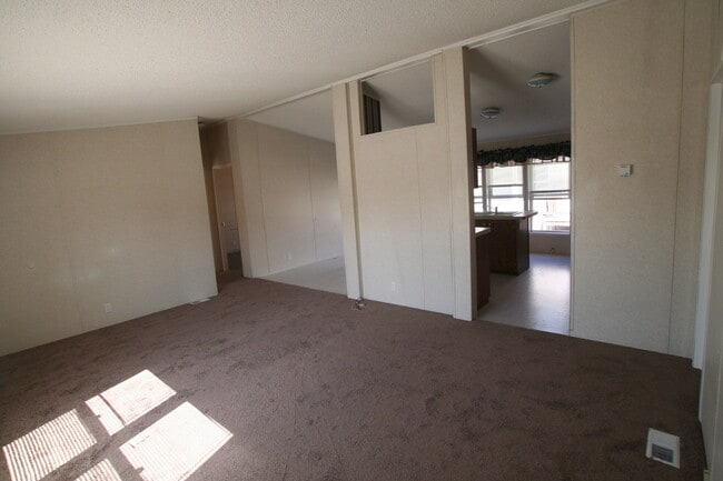 Building Photo - 2747 Olivine St