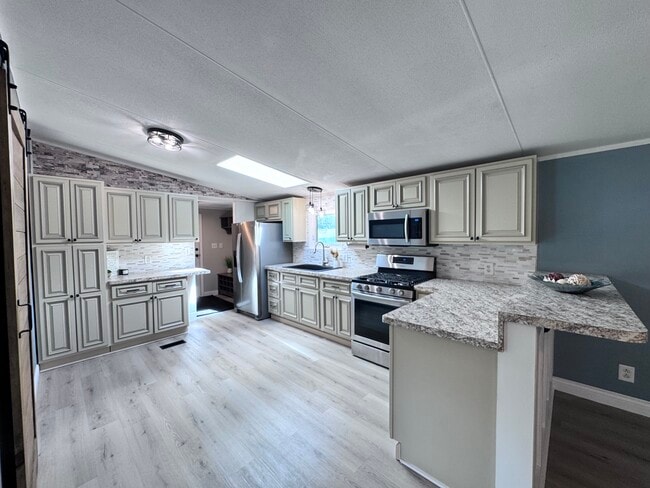 Building Photo - 2475 Freshour Rd