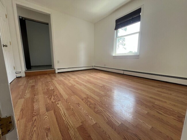 Foto del edificio - 2465 Grand Ave