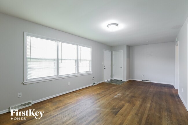 Foto del edificio - 8310 Kentucky Ave