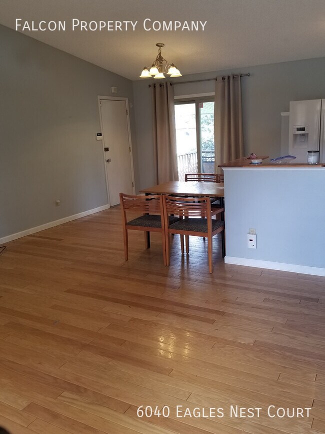 Foto del edificio - Vista Grande Terrace Home - Lease Pending!