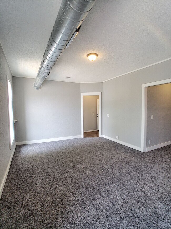 Foto del edificio - 702-704-704 18th Ave