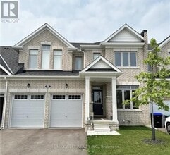 Building Photo - 7 Bianca Cres