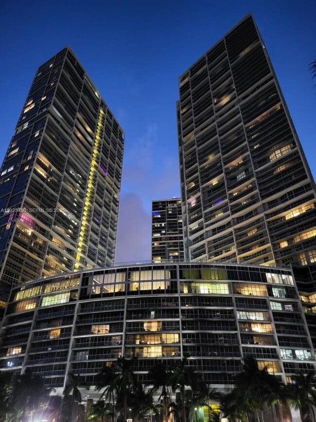 Foto del edificio - 465 Brickell Ave