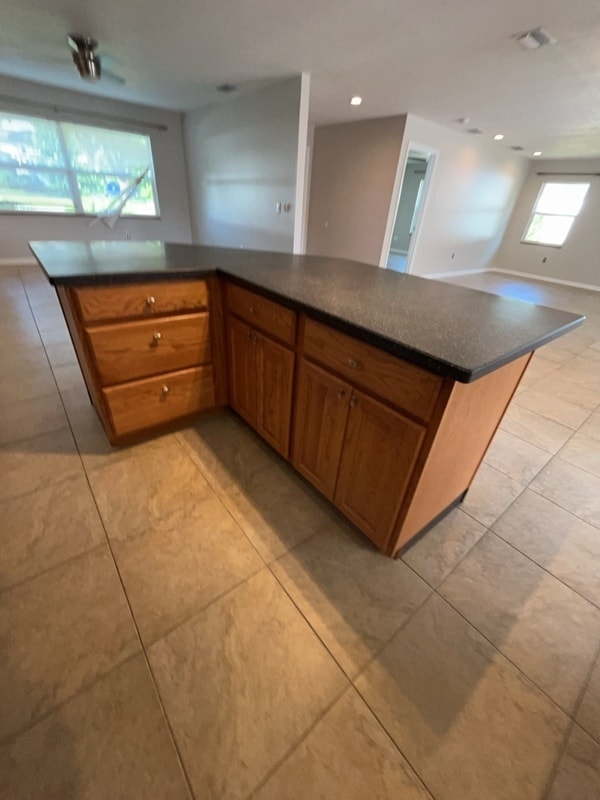 Building Photo - 8155 Bluestar Cir