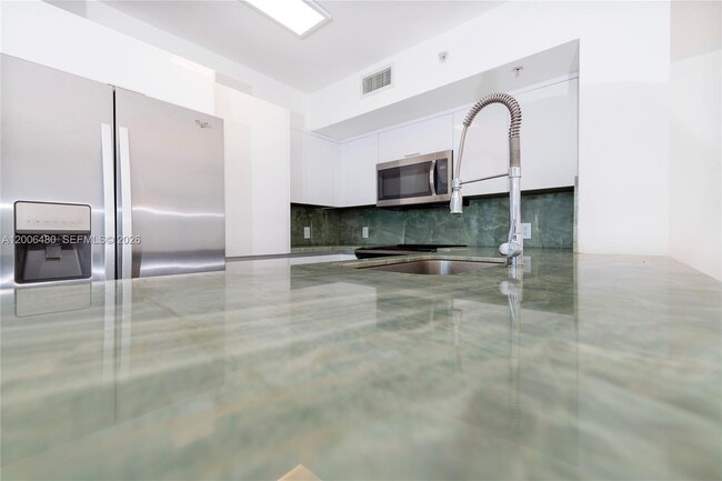 Foto del edificio - 90 Alton Rd