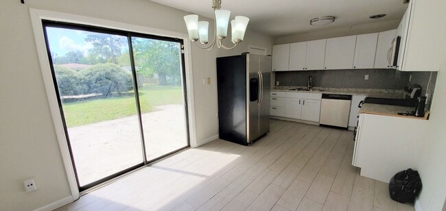 Building Photo - 3 Bedroom Home In Alrington!