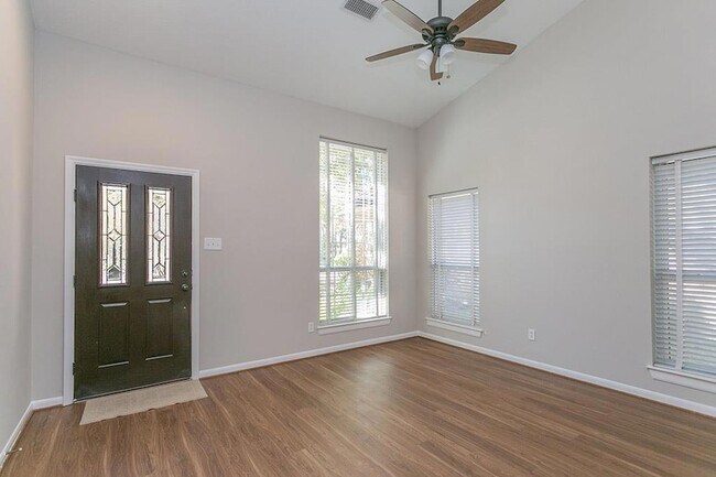 Foto del edificio - 6 Tranquil Glade Pl