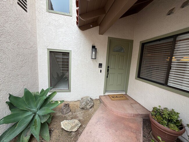 Foto del edificio - 4569 Foxenwood Ln