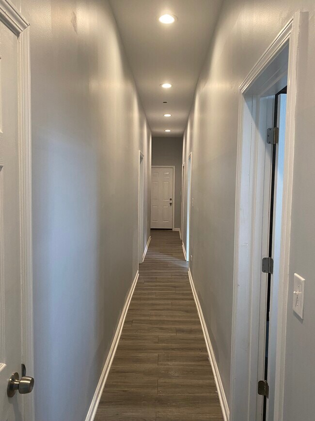 Hallway - 6146 S May St