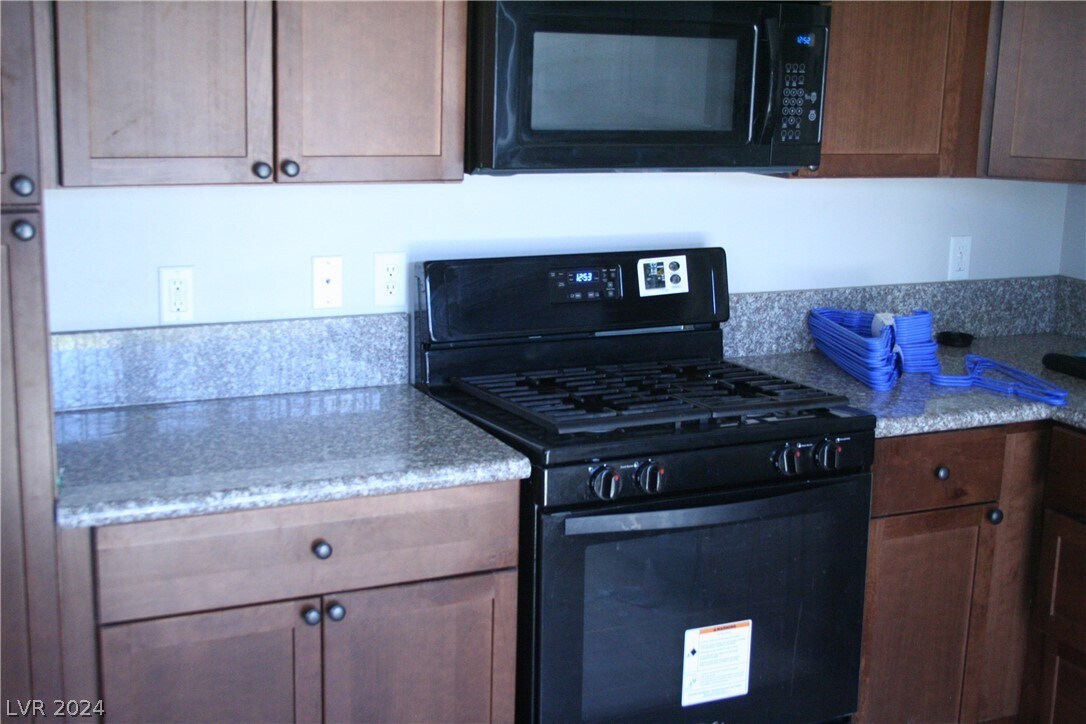 Building Photo - 4943 E Lana Dr