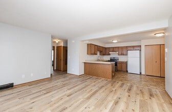Building Photo - 601 Bakertown Dr