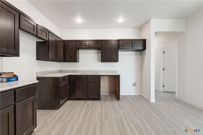 Foto del edificio - 508 Adley Ave