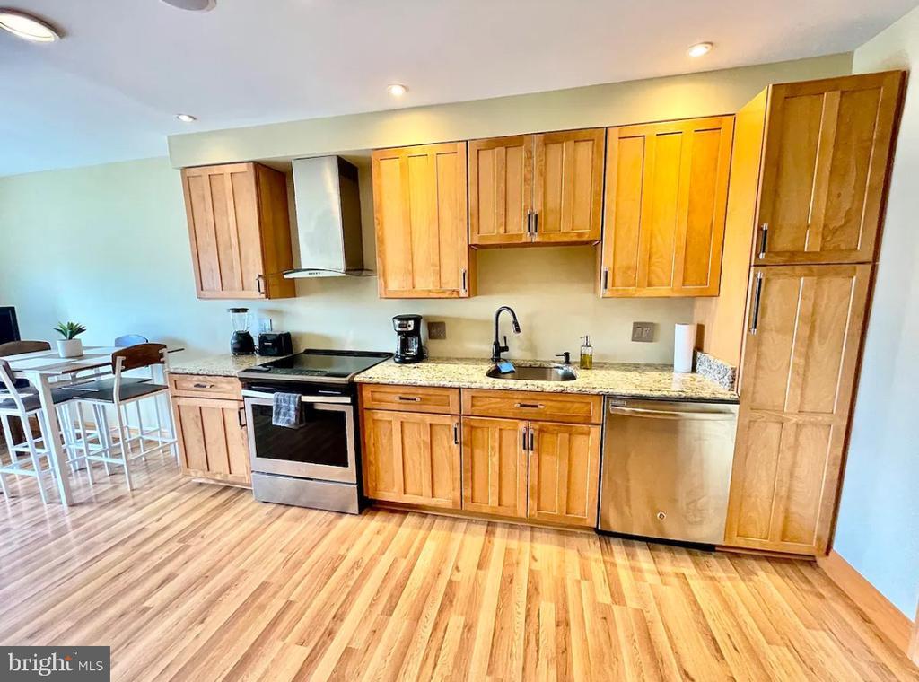 Foto principal - 105 123rd St