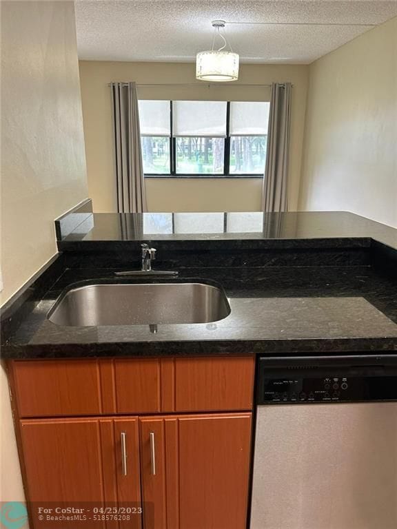 Building Photo - 540 S Park Rd