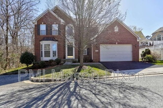 Building Photo - 7232 Lyndsey Way