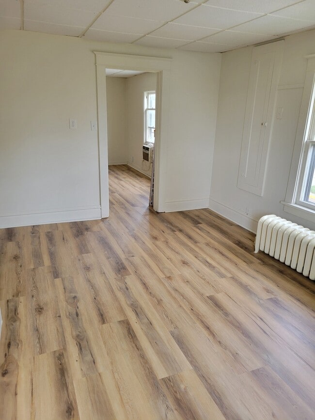 Photo - 744 High St (Aurora, IL) Apartment