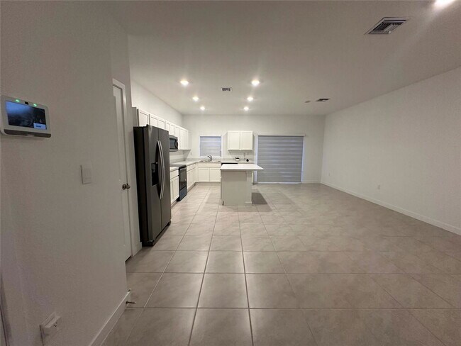 Foto del edificio - 816 NW 3rd Terrace