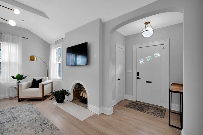 Building Photo - 1657 Flagler Ave