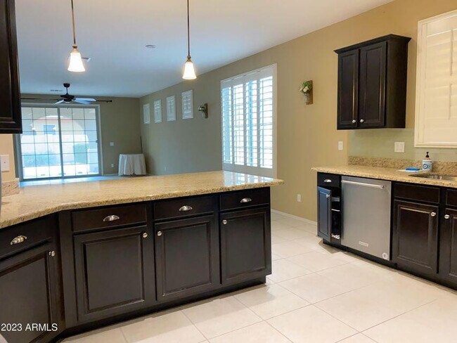 Foto del edificio - 2971 E Ridgewood Ln