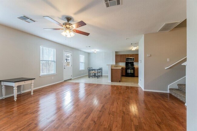 Sala de estar y comedor - 191 Black