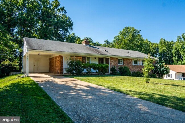 Building Photo - 3710 Woodburn Rd