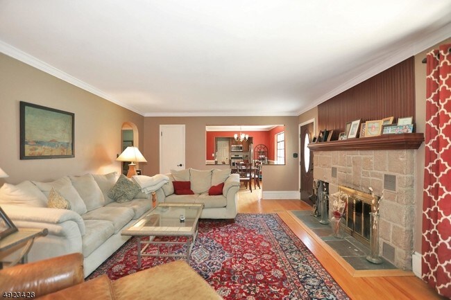 Building Photo - 770 Ramapo Valley Rd