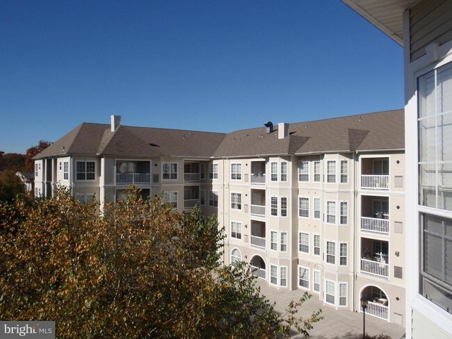 Foto del edificio - 4551 Strutfield Ln