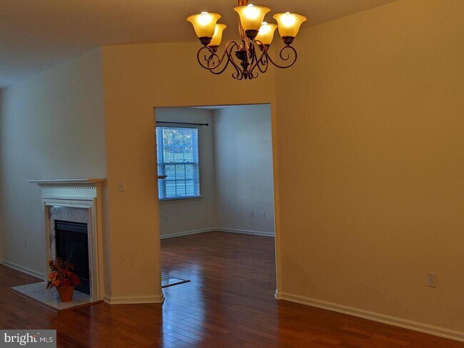 Building Photo - 252 Brinley Dr