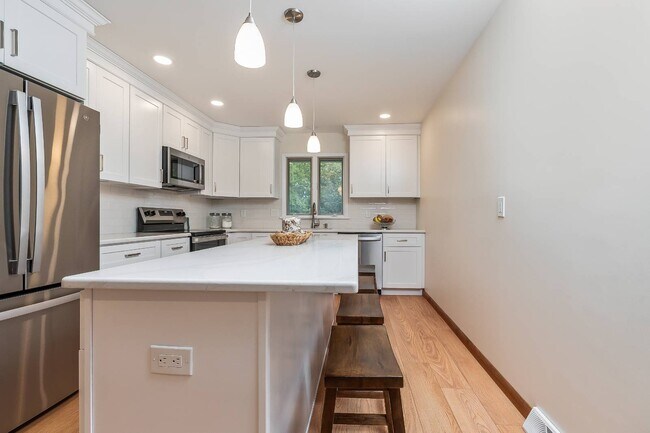 Foto del edificio - 80 Wertman Ln