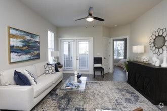 Interior Photo - Silver Oaks Apartments