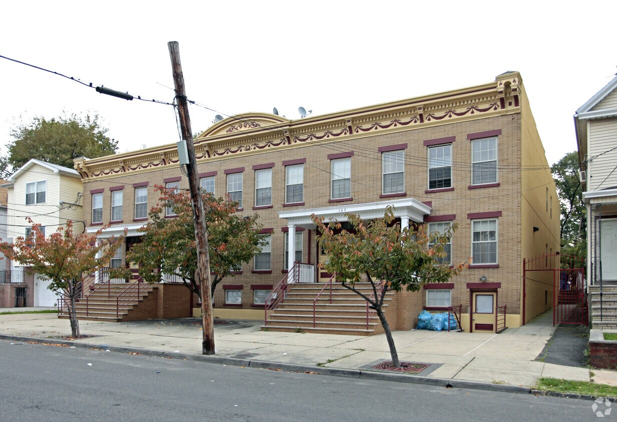 Building Photo - 169-178 Reid St