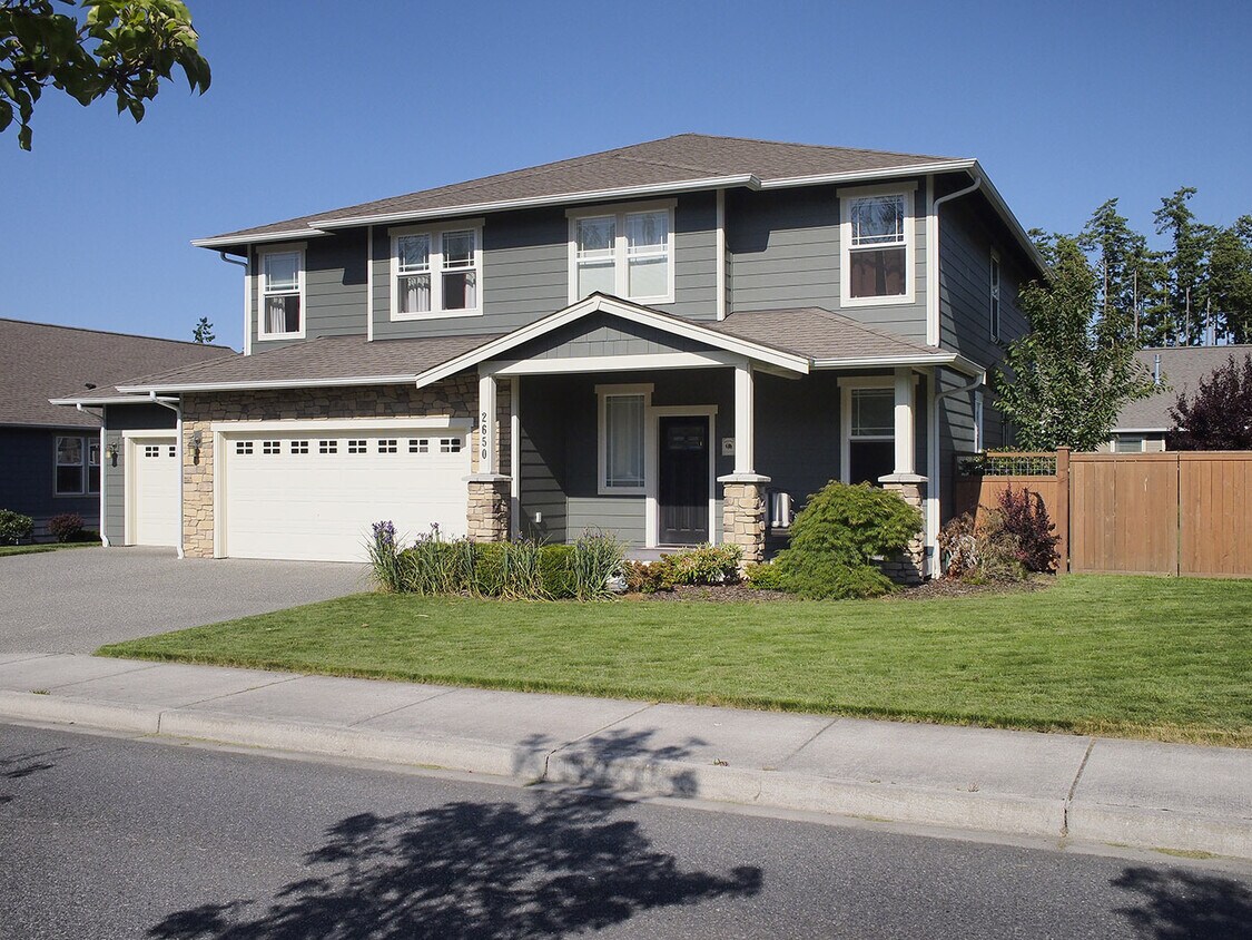 Primary Photo - Impressive Dog Friendly Home Available!
