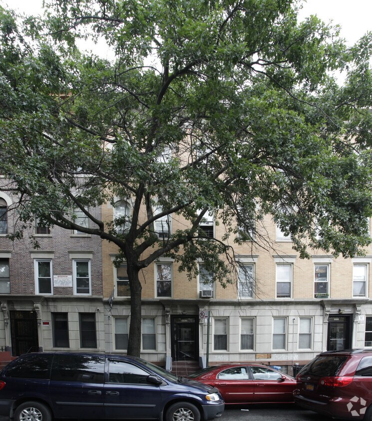 Building Photo - 447 16th St