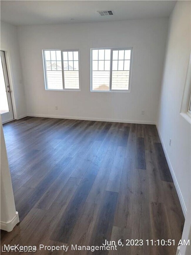Foto del edificio - 4 br, 3 bath House - 420 Desert Cadence St